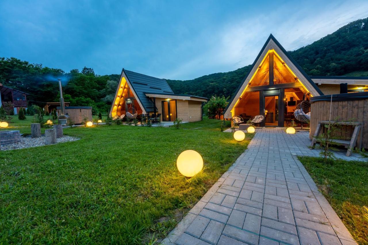Готель Ungefug A-Frame Сігішоара Екстер'єр фото